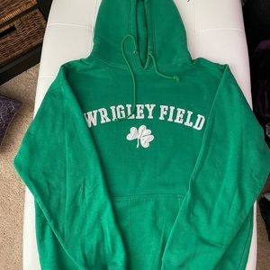 Chicago Cubs Wrigley Field Shamrock St Patrick's Day Green Hoodie L